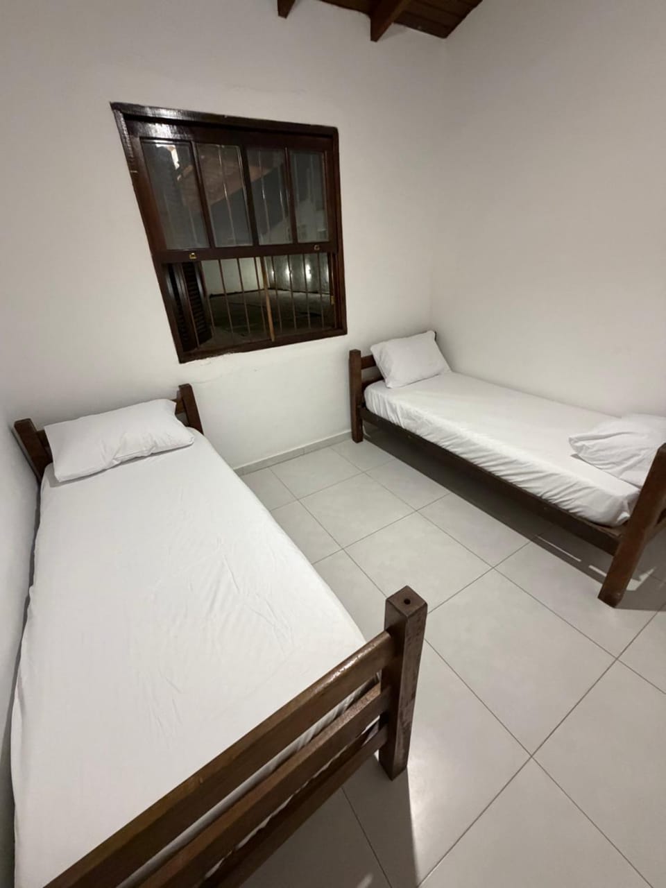 Casa luzes Amarelas House in Caraguatatuba