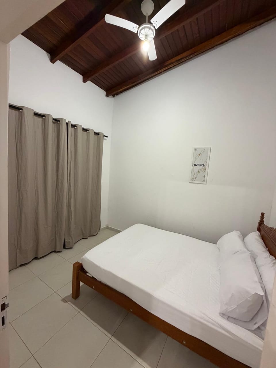 Casa luzes Amarelas House in Caraguatatuba