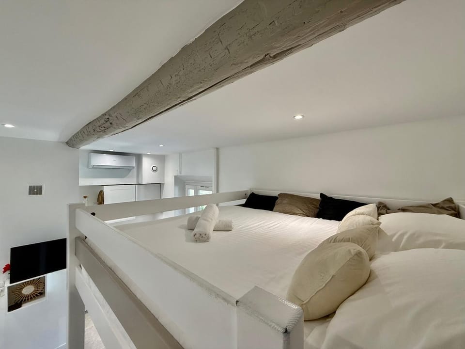 Cocon - Terrasse & Plancha - Plage 5min Apartment in La Londe-les-Maures