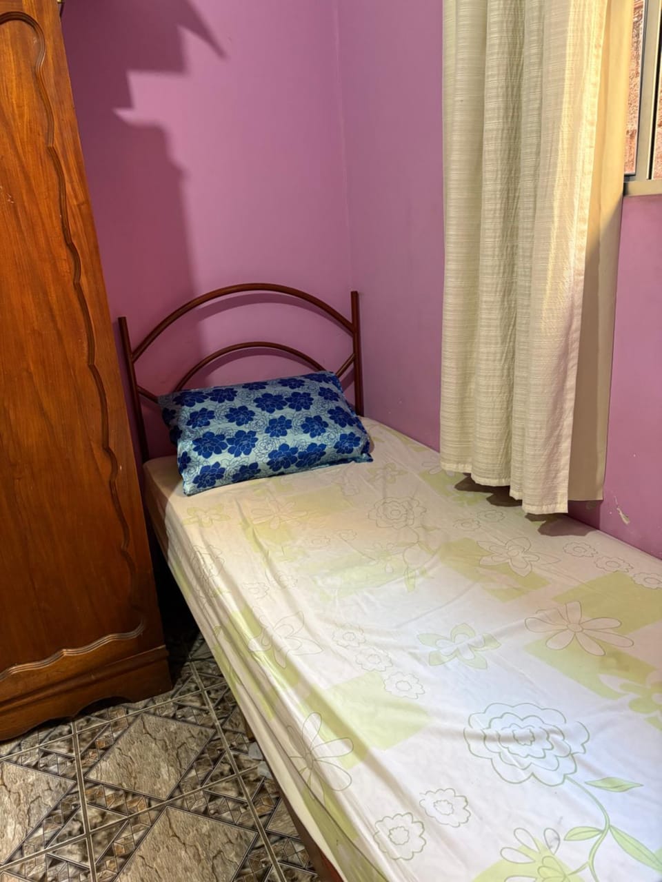 Quarto com duas camas confortáveis Bed and Breakfast in Belo Horizonte
