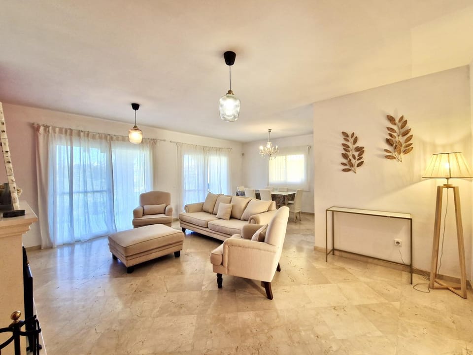 SR Vista Golf 3BDR townhouse with garden and pool House in Sitio de Calahonda