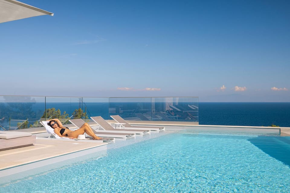 Day, Pool view, Sea view, Swimming pool, sunbed