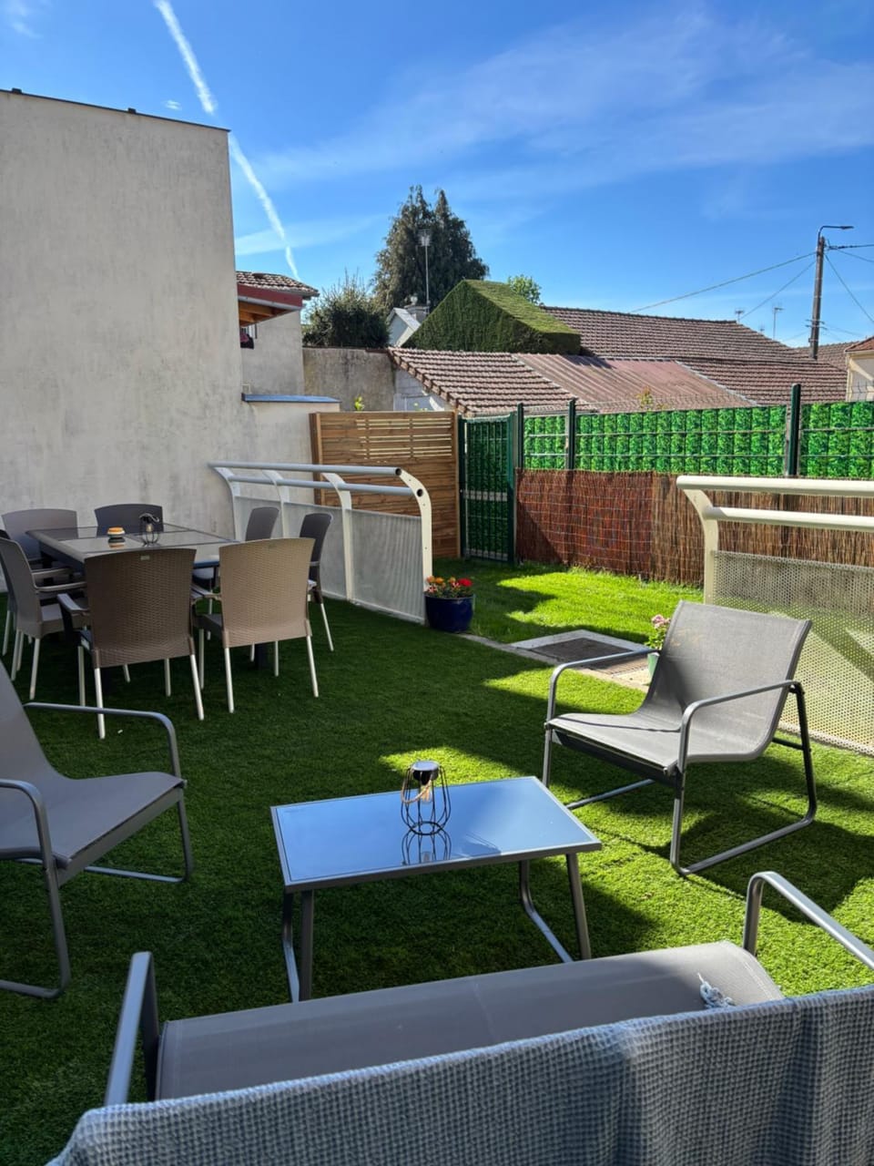 Property building, Garden view