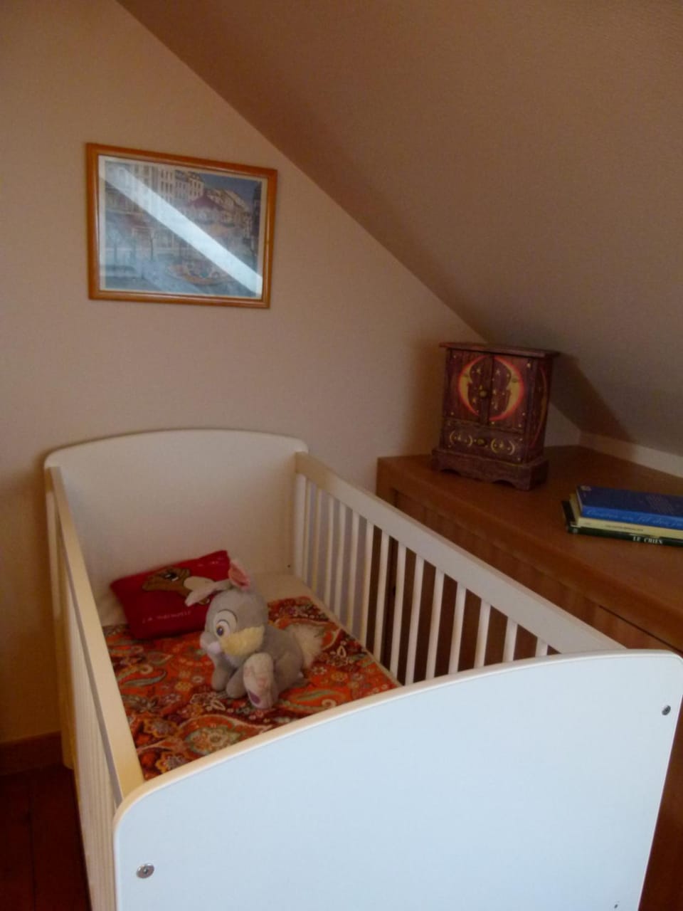cot