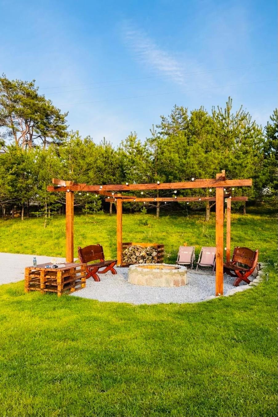 Spring, Day, Natural landscape, BBQ facilities, Garden, Evening entertainment, Garden view, Entertainment, sunbed