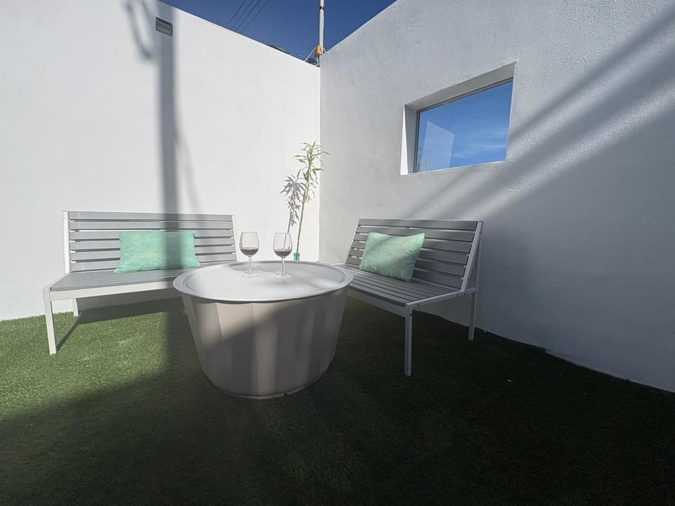 Patio, Day