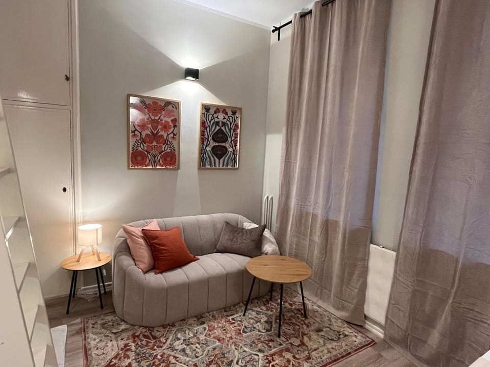 Central Kamppi Micro Loft, Quiet Courtyard Apartment in Helsinki