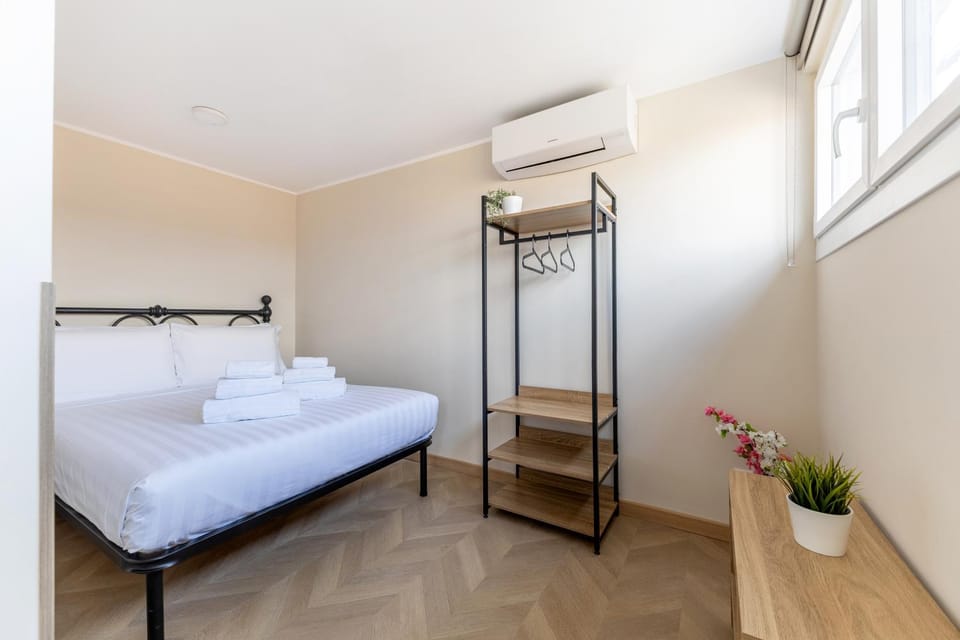 Bed, Photo of the whole room, Bedroom, towels, wardrobe, air conditioner