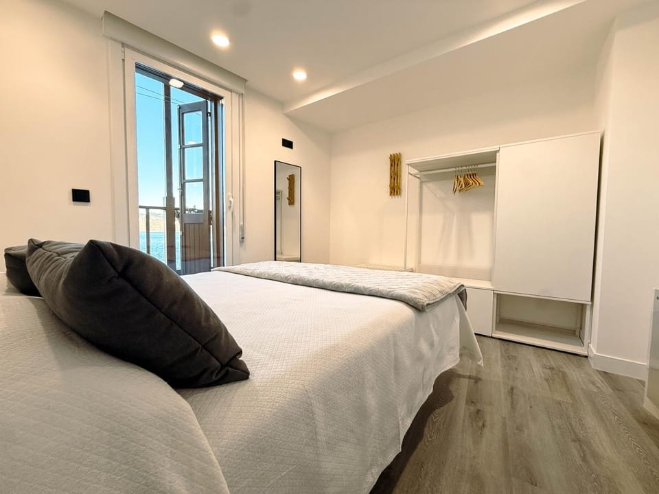 Balcony/Terrace, Bedroom, Sea view