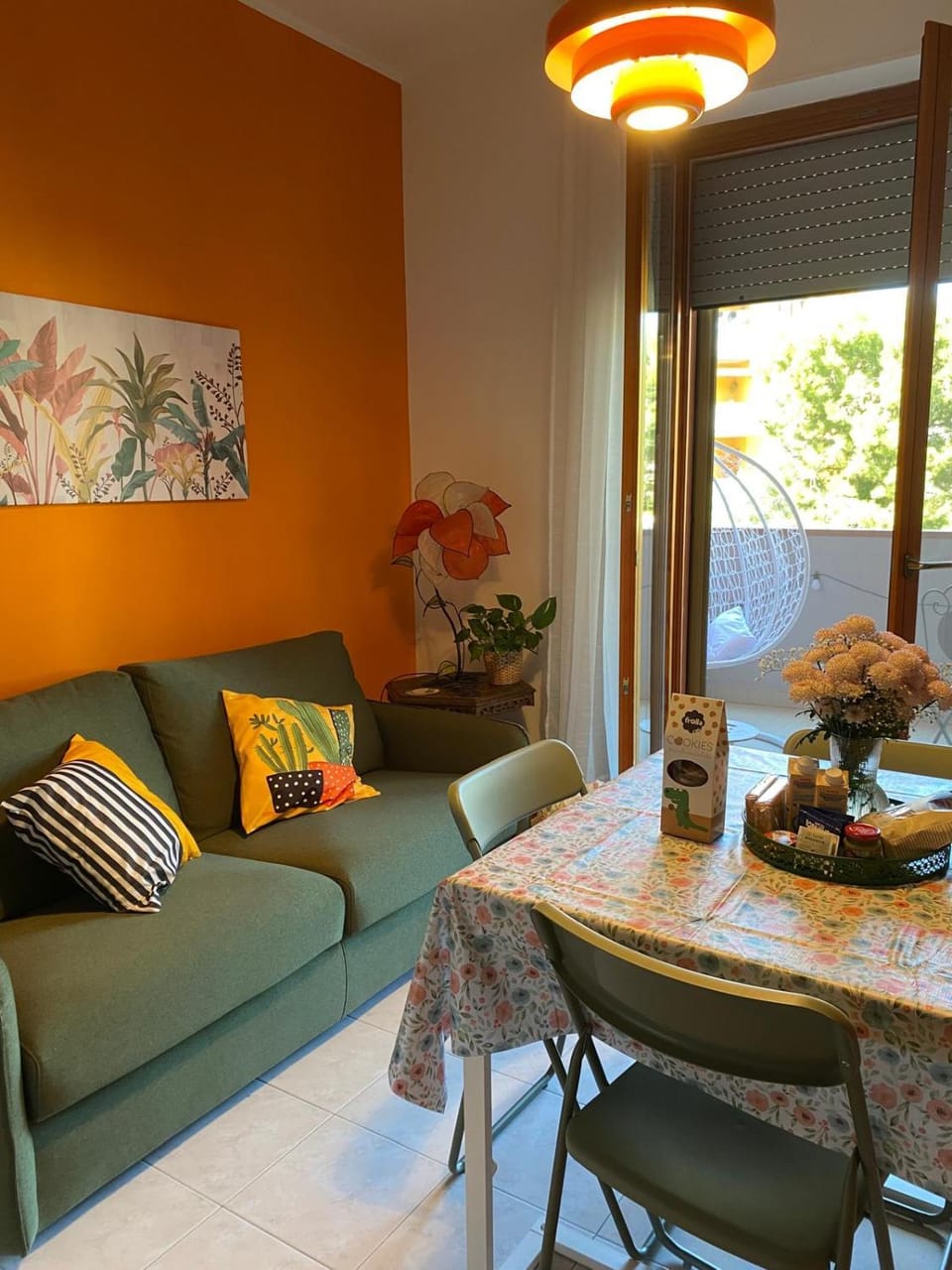 Living room, Dining area