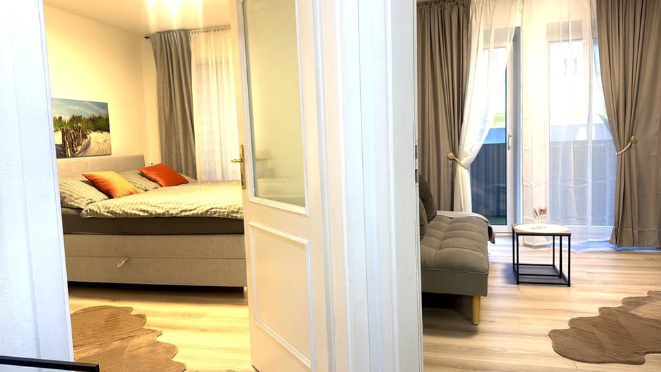 Zentrum Neulengbach, Bahnhofnähe, Ruhig, Balkon, Parkplatz Apartment in Austria
