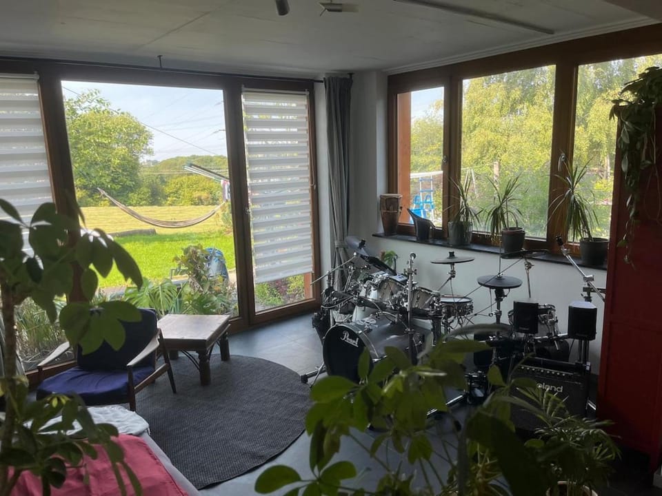 Living room, Garden view