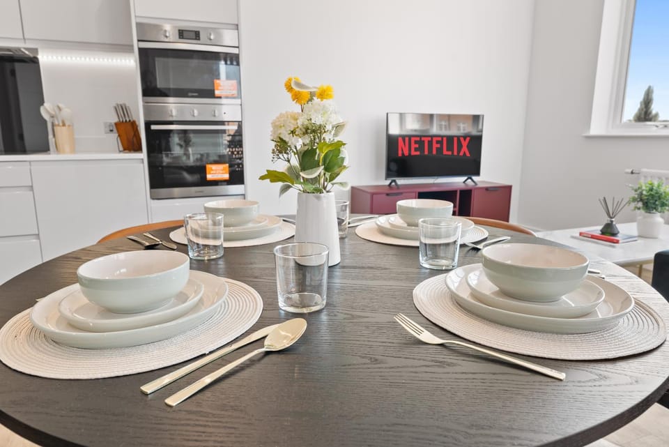 Coffee/tea facilities, Kitchen or kitchenette, Living room, Seating area, Dining area, minibar
