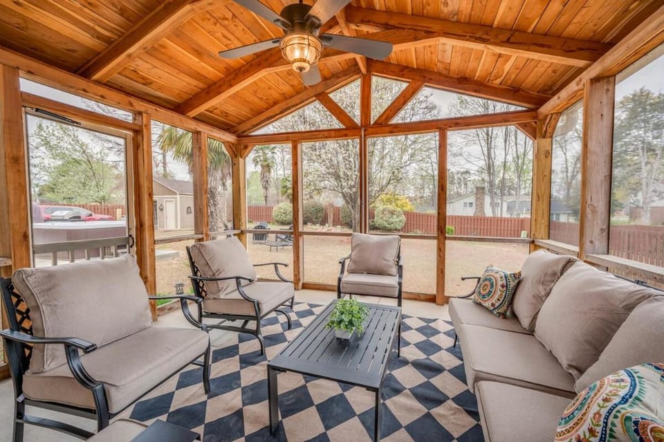 Patio, Seating area