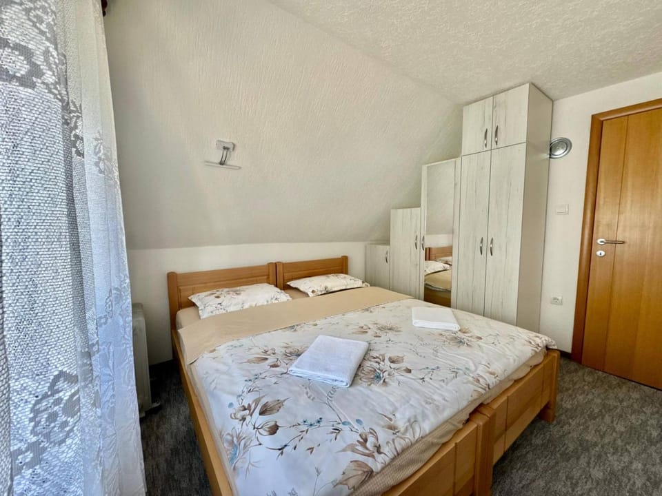 Planinski vuk rooms Bed and Breakfast in Montenegro