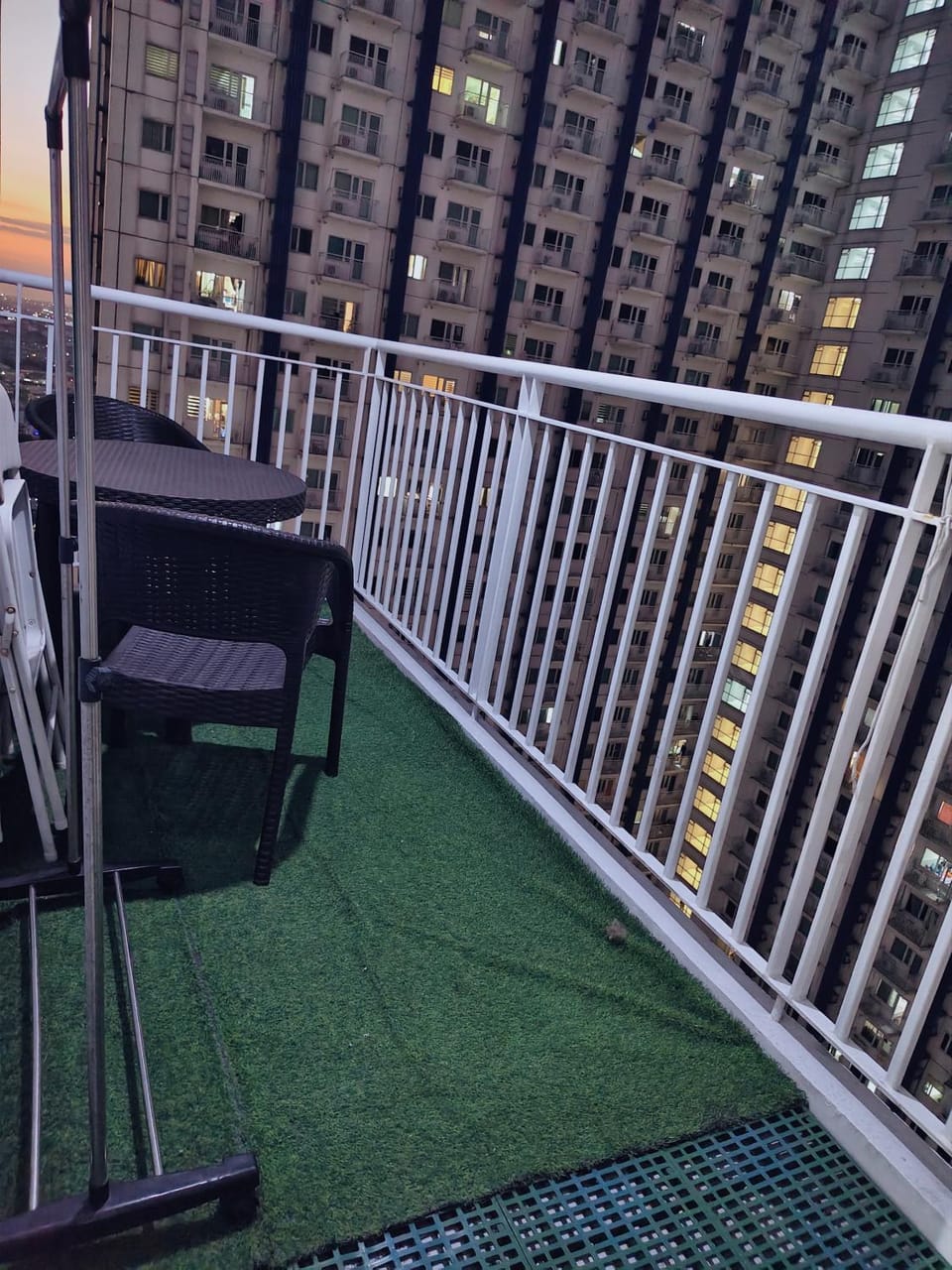 Selenite 2 bedrooms Apartment in Quezon City