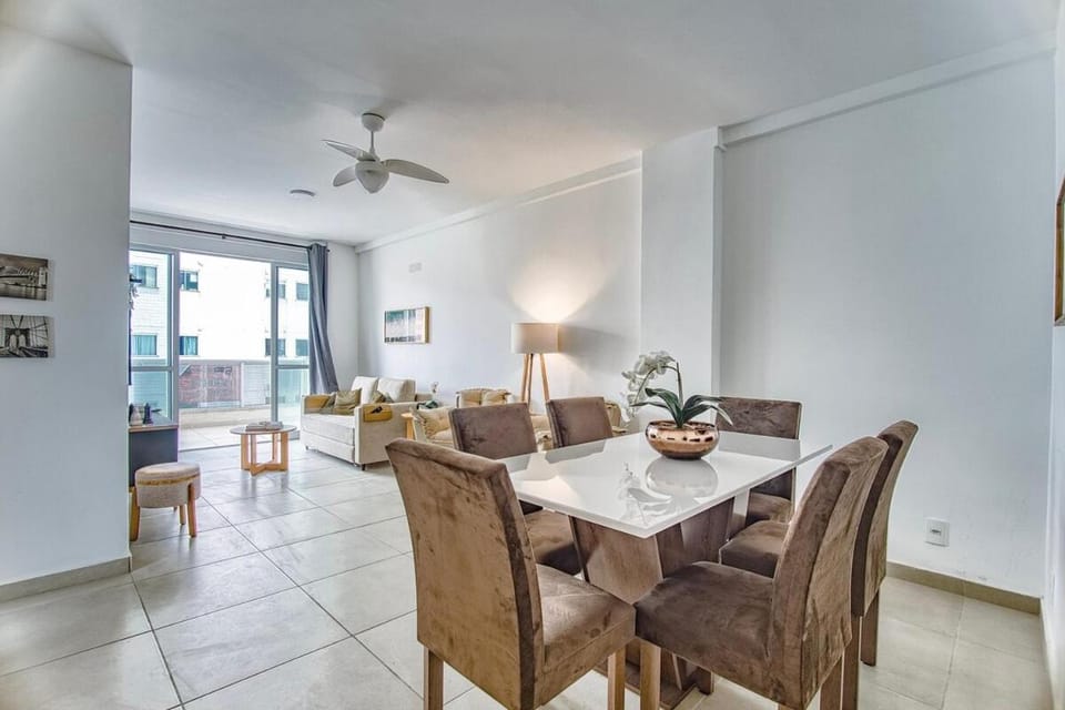 Polo Gastronomico Praia do Forte 500m com Conforto Apartment in Cabo Frio