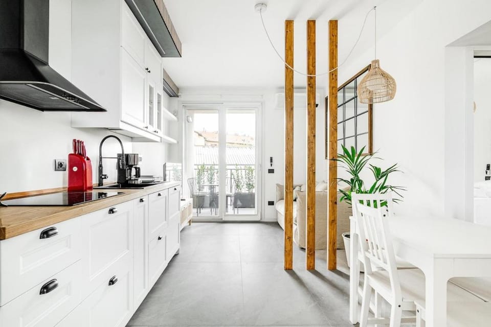 Coffee/tea facilities, Kitchen or kitchenette, dishwasher, stove