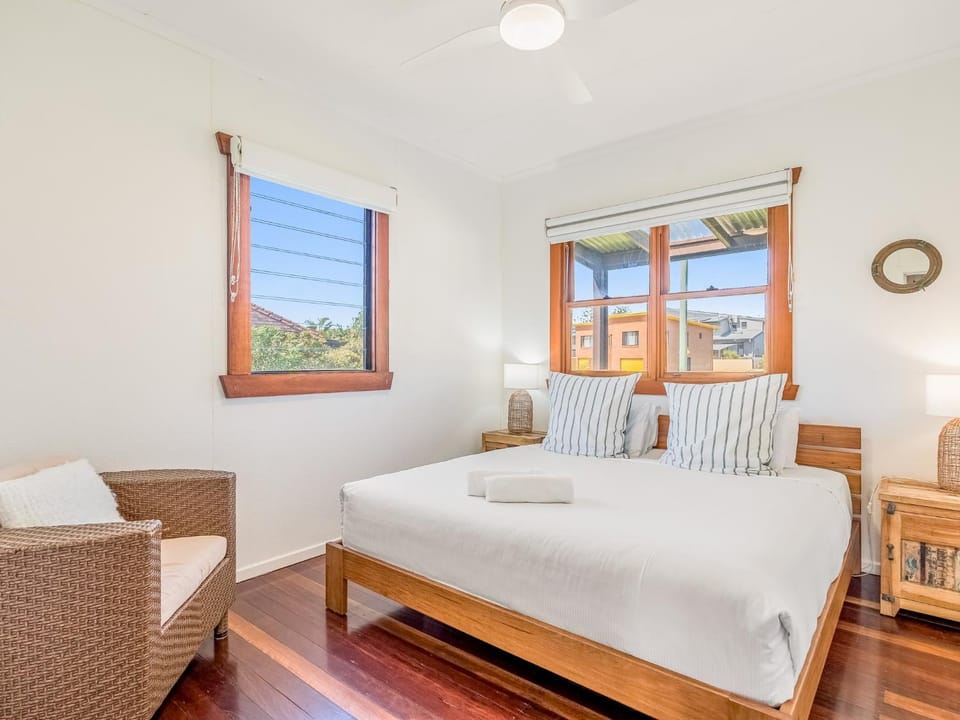Lennox Beach Shack Classic Coastal Stay Near the Beach | Winter Escape Deal | Stay Longer & Save | 1 June – 31 August House in Lennox Head