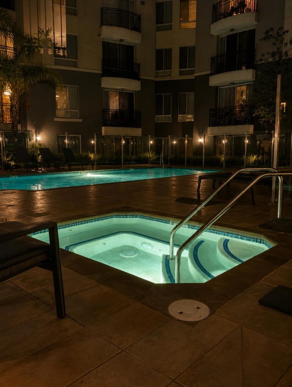Ocean Breeze Stay Near Airport LAX & Stadium Apartment in Mar Vista