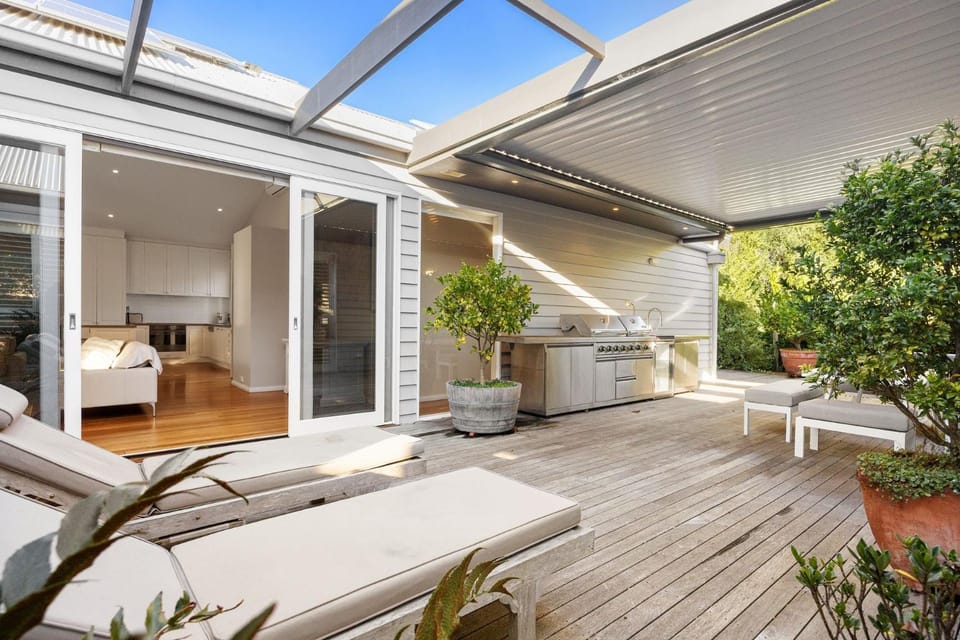 Ivory Sands, Sorrento House in Melbourne Road