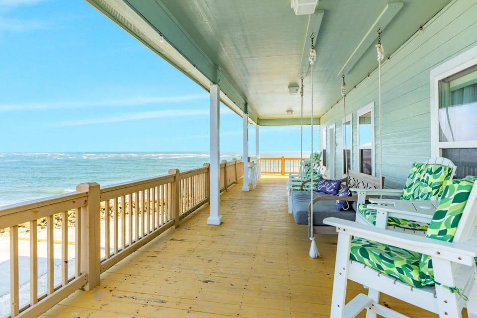 Enchanted Escape - Panoramic Gulf & Bridge Views House in Alvin