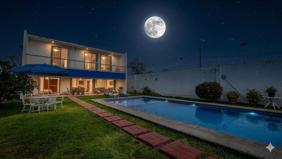 Home in Tequesquitengo Chalet in Tequesquitengo