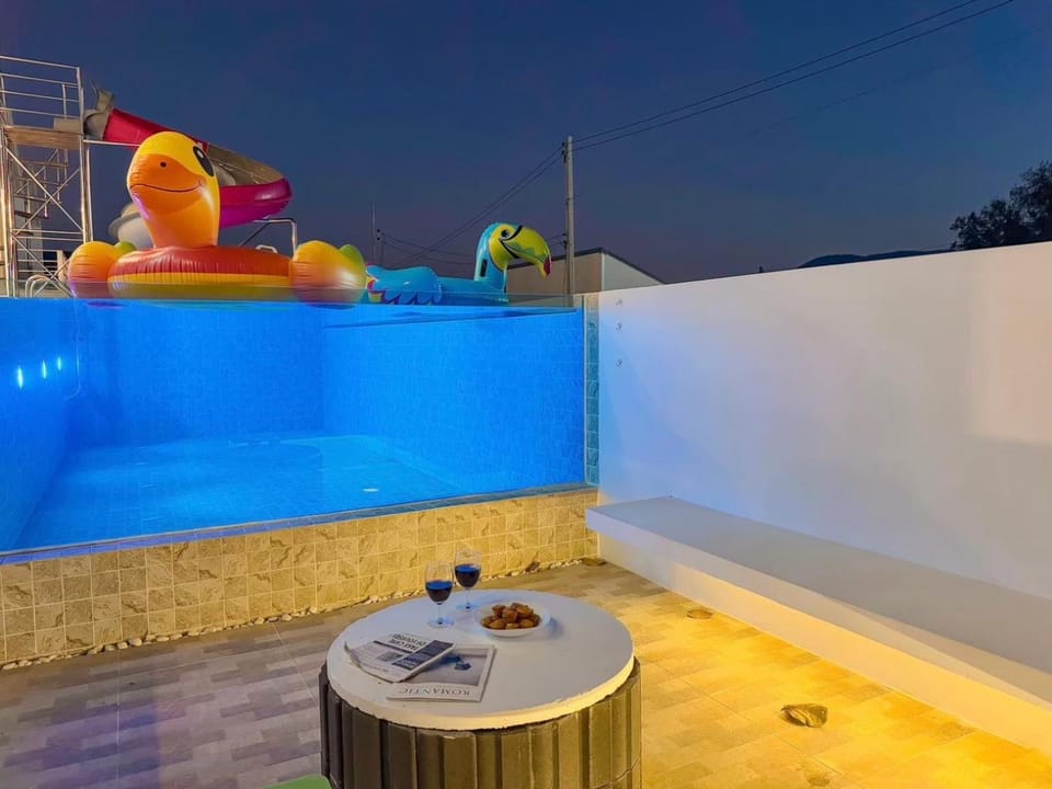 Night, Natural landscape, Pool view, Swimming pool, Swimming pool