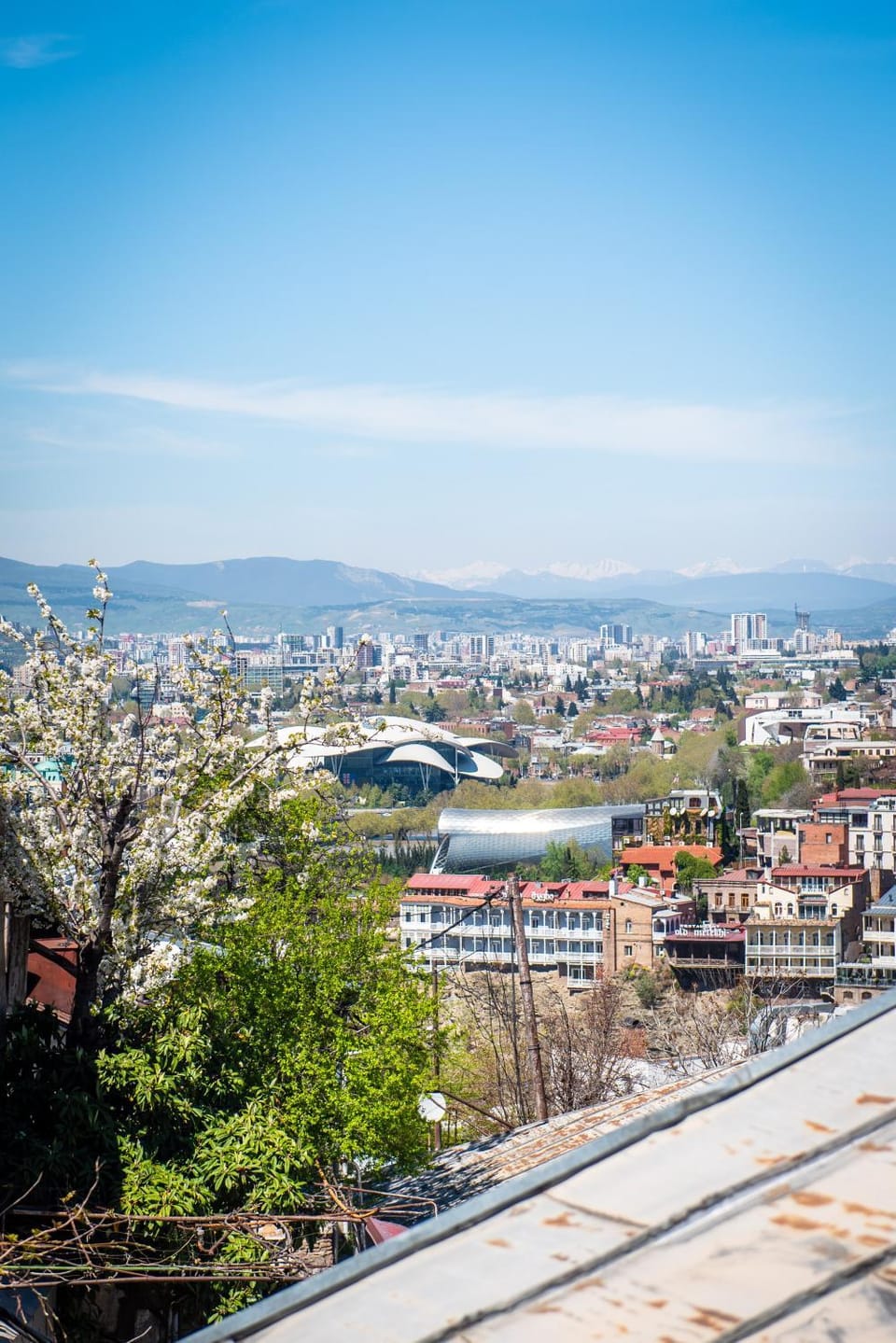 Bird's eye view, View (from property/room), Balcony/Terrace, City view, Landmark view, Mountain view, Street view, Quiet street view