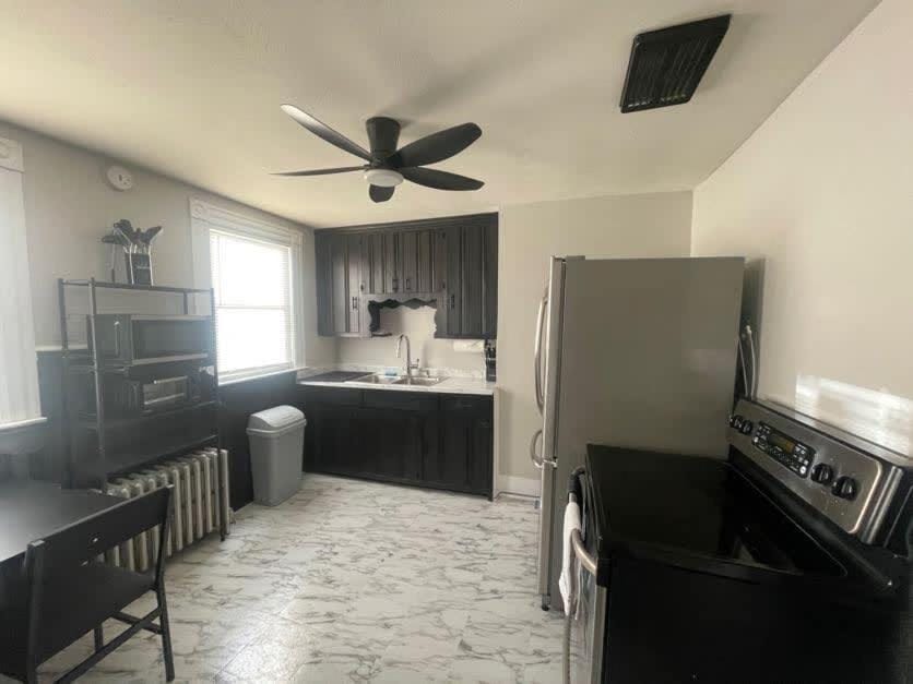 3 BR Apartment Near Wesleyan 201 Apartment in Middletown