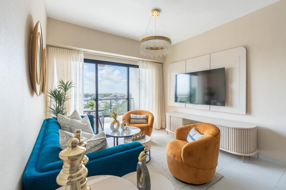 Communal lounge/ TV room, TV and multimedia, Living room, Seating area, Evening entertainment