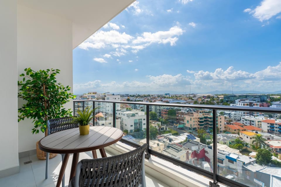 Day, Natural landscape, View (from property/room), Balcony/Terrace, Living room, Seating area, City view