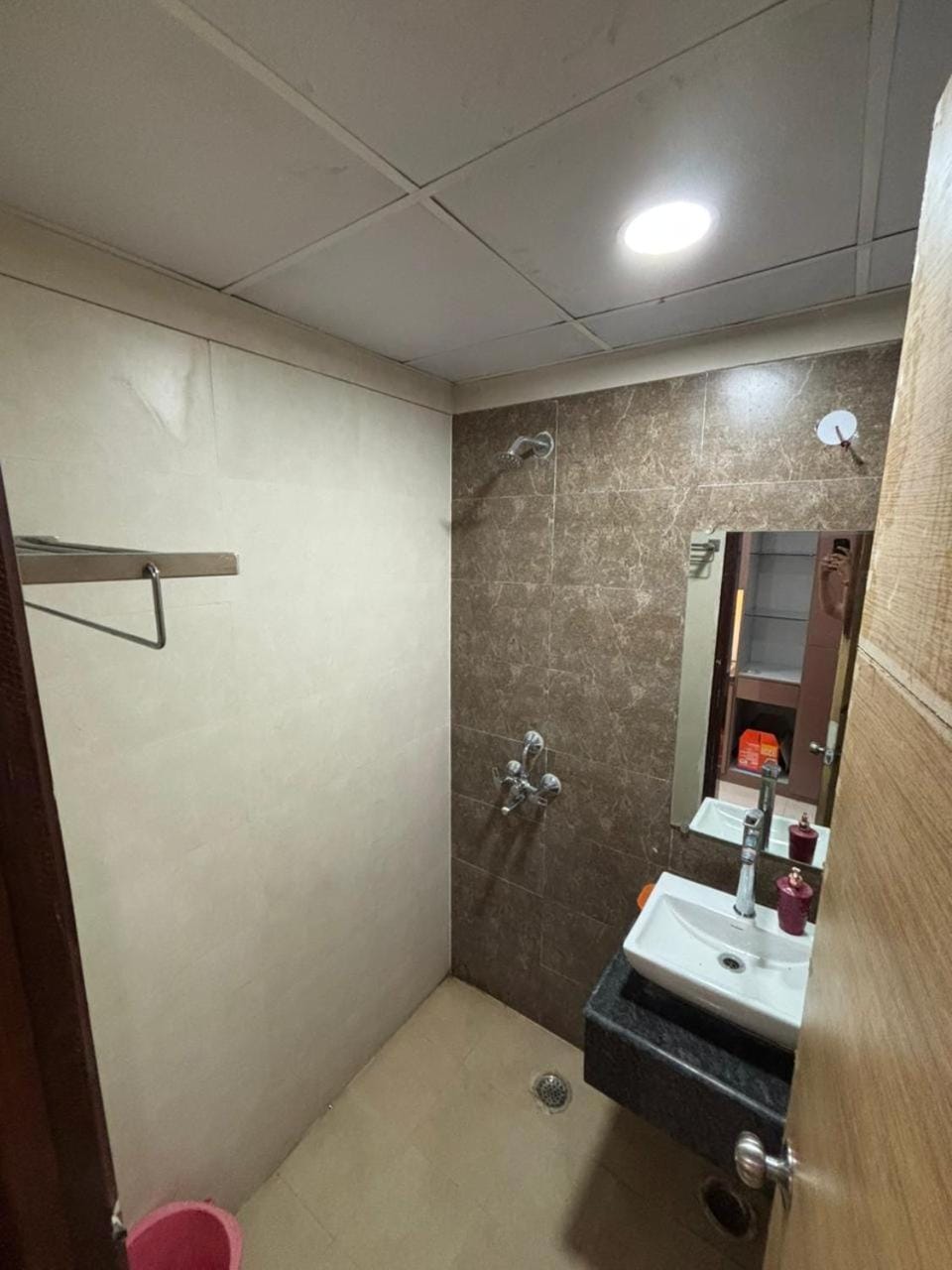 isuites Apartment in Noida