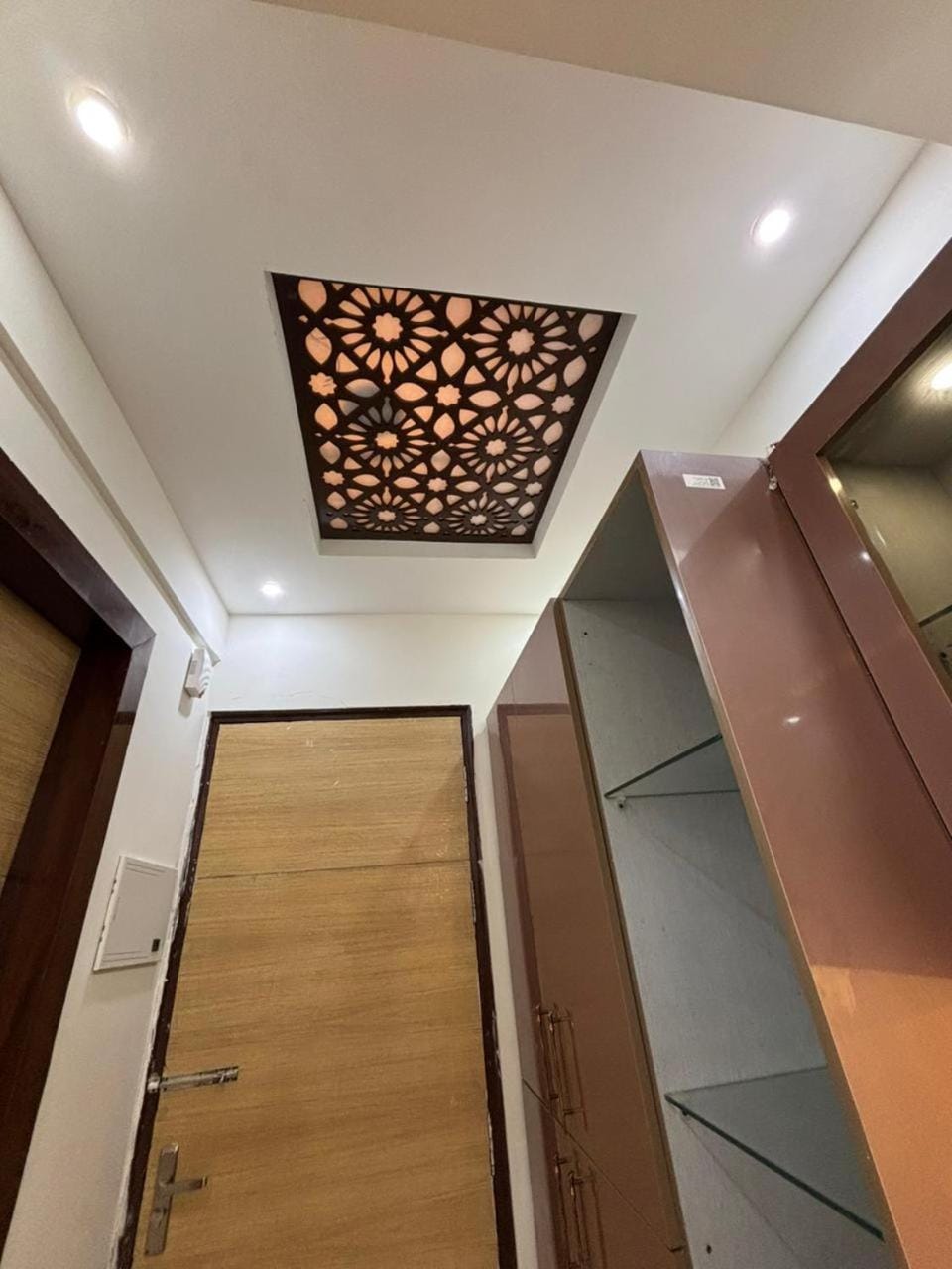 isuites Apartment in Noida