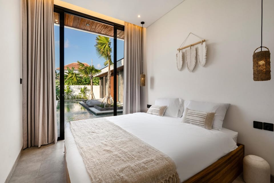 Bed, View (from property/room), Bedroom, towels
