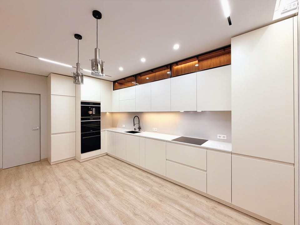 Coffee/tea facilities, Kitchen or kitchenette, dishwasher, microwave, oven, stove