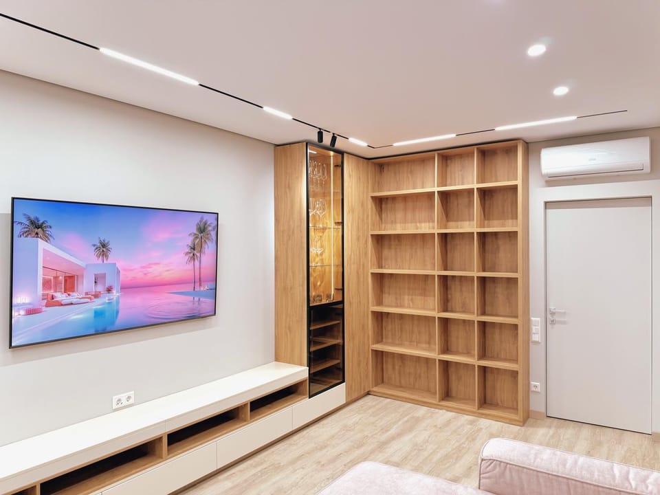 Communal lounge/ TV room, TV and multimedia, air conditioner