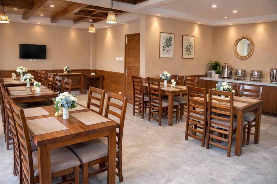 Restaurant/places to eat, Dining area