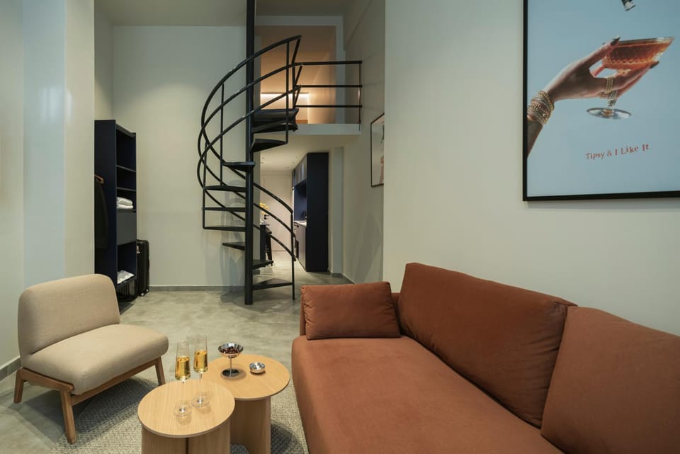 Living room, Seating area
