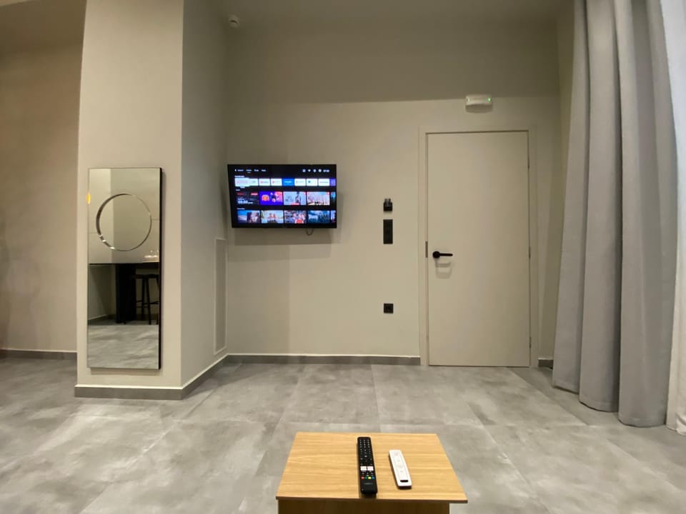 TV and multimedia, Living room, Seating area