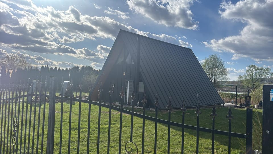 LAKEVIEW A-frame ESCAPE Chalet in Romania