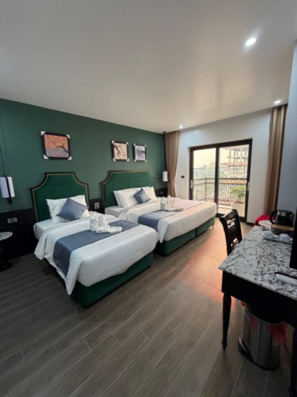 Bed, Photo of the whole room