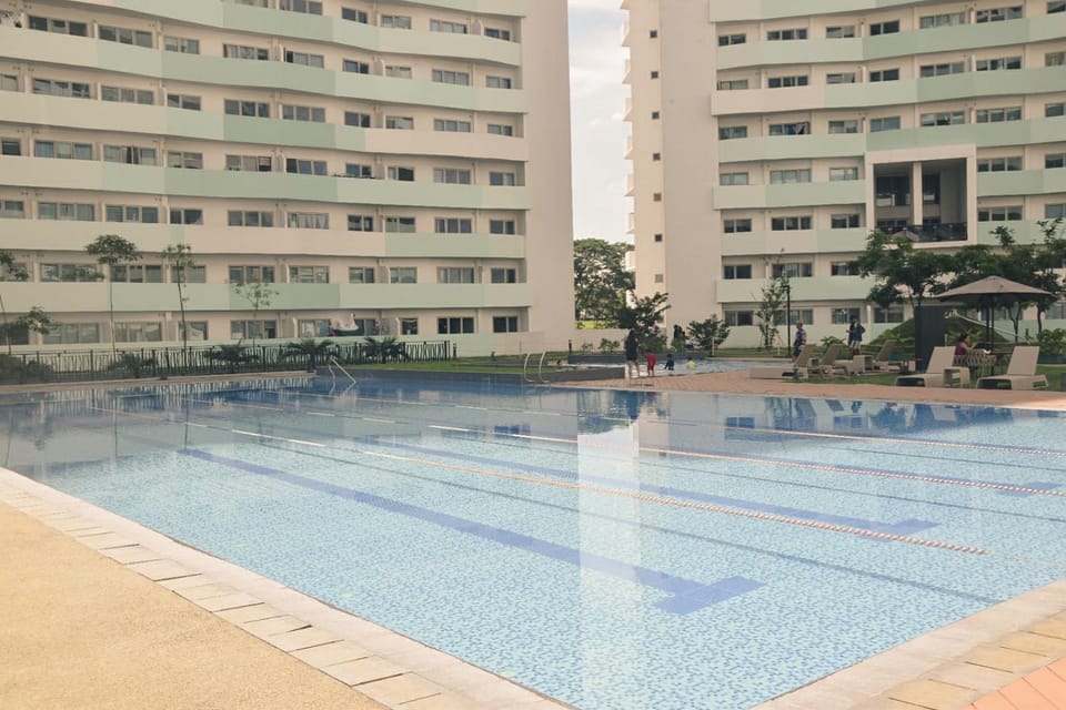 Relaxing Mountain View 2BR Fast WiFi and PS5 Vacation rental in Quezon City