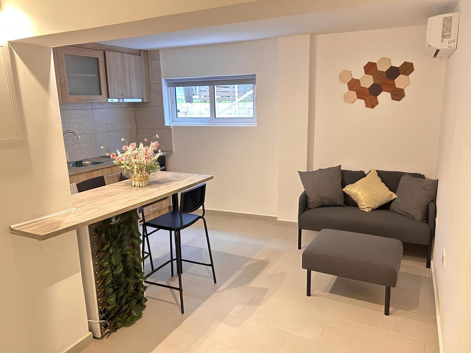 Living room, Dining area, kitchen