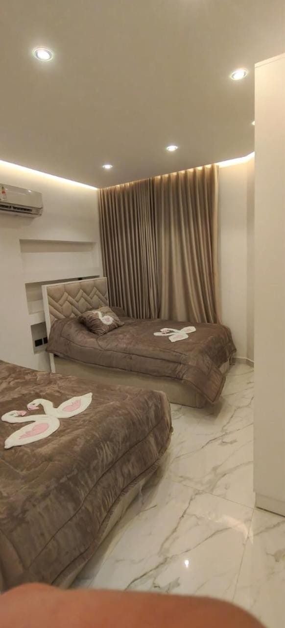 Crystal plaza Apartment in Cairo