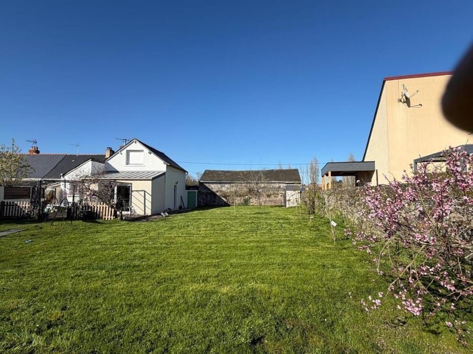 Property building, Day, Natural landscape, Garden view