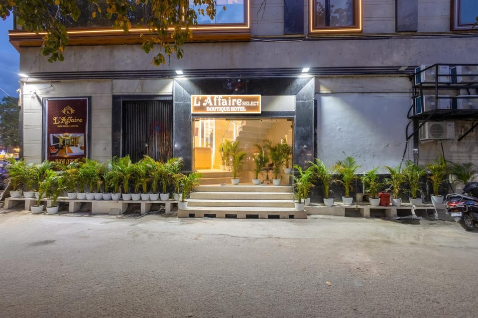 Facade/entrance