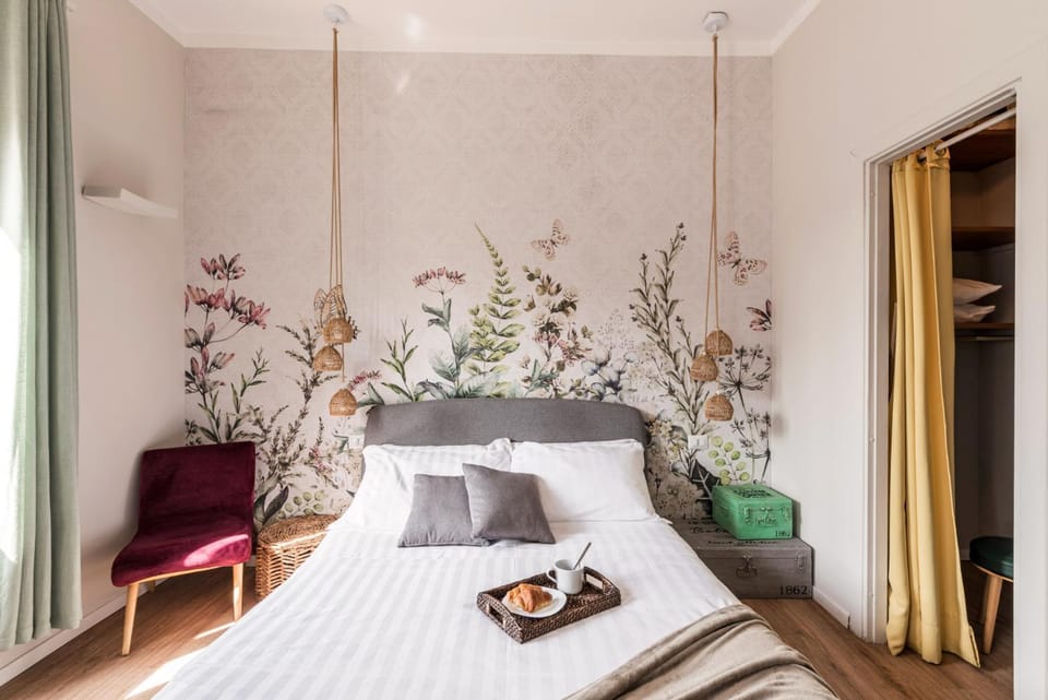 Bed, Photo of the whole room