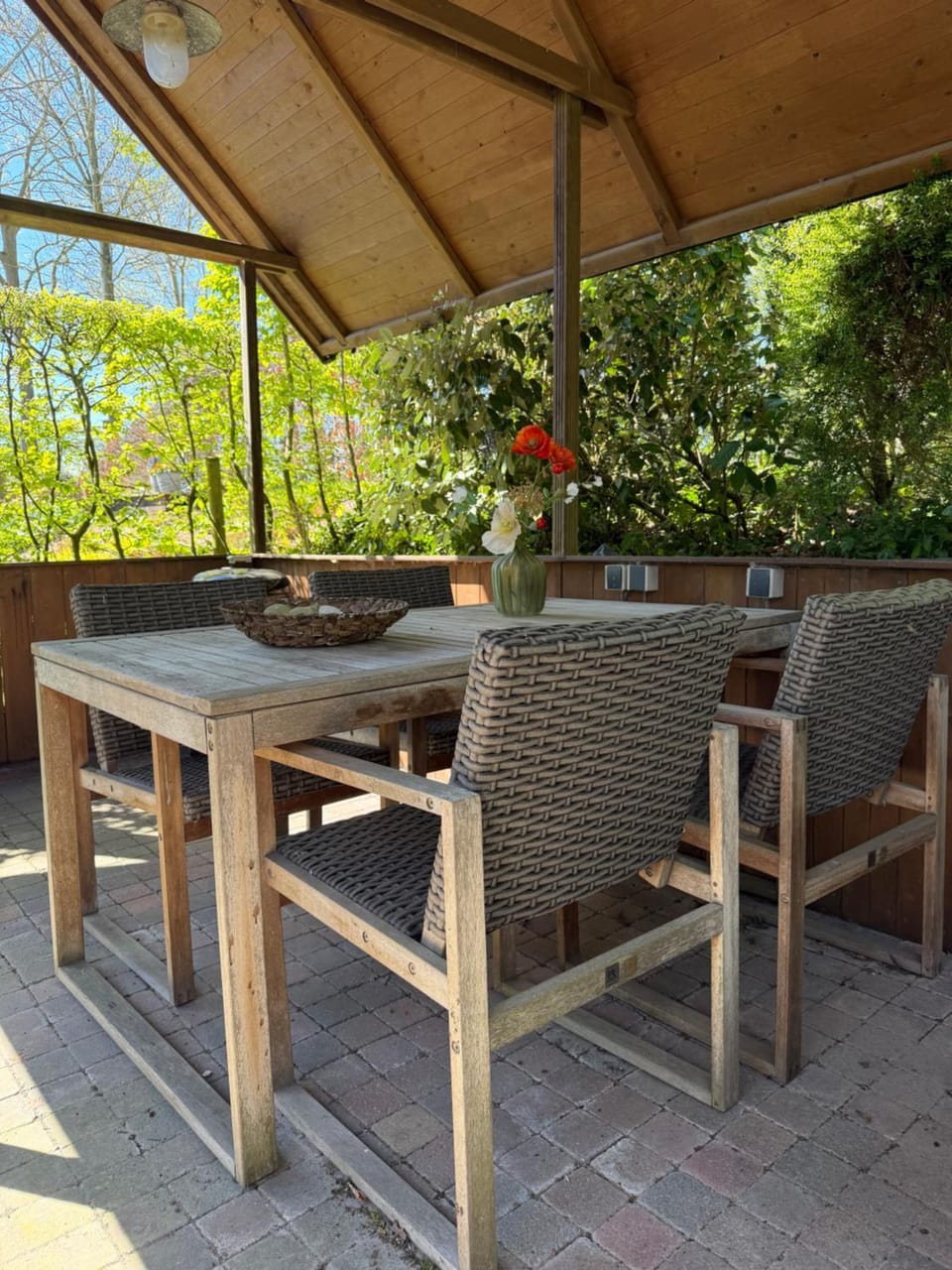 Vacation home with a large fenced-in yard House in Bruinisse