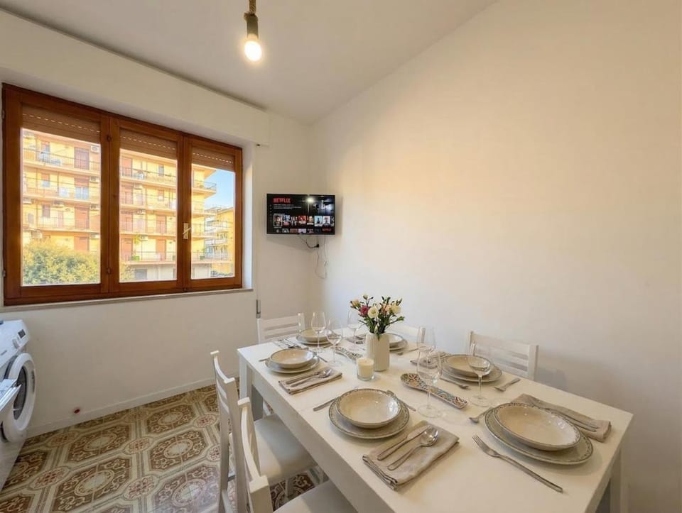150m from the Sea - AC WiFi Balcony Sleeps 6 Apartment in Grottammare